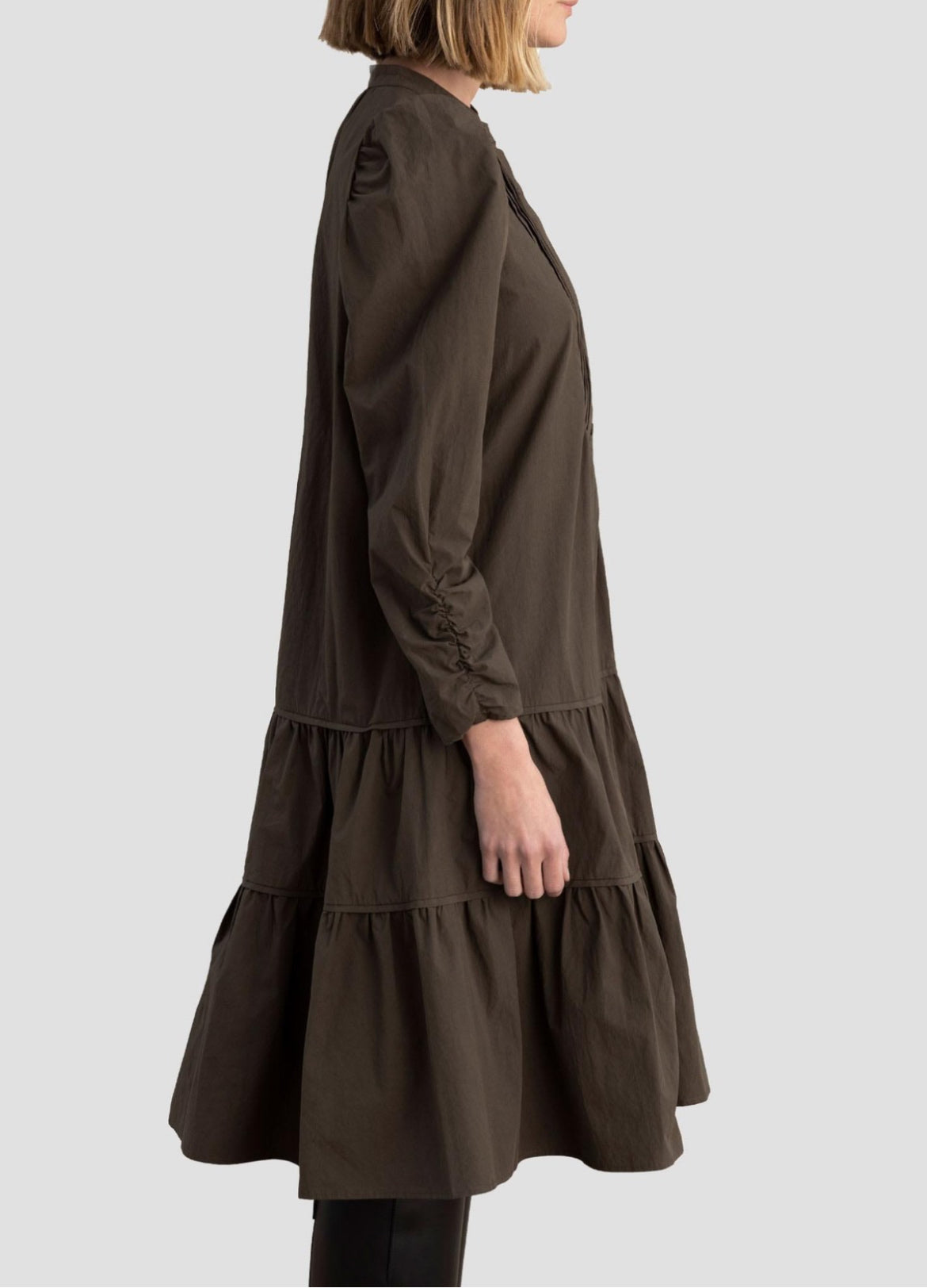 RRP $289 - Mini Morrison puffy sleeved dress. Stunning!