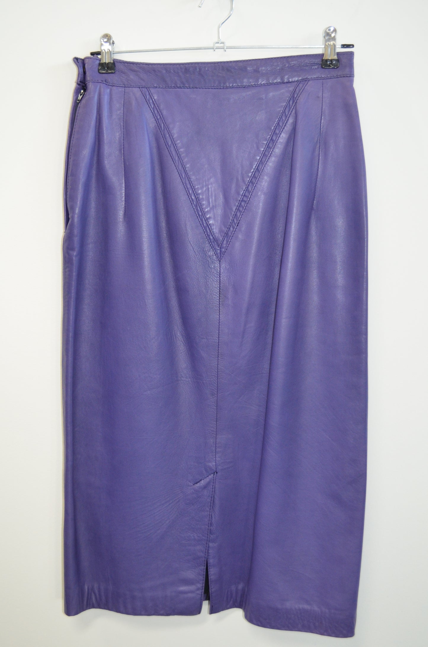 in 1975 cost $1000 VINTAGE Silver Fox Leather Suit - Size 10-12 - MAGIC!