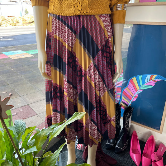 RRP $179 New without tags Olga de Polga pleated skirt.  Size 1 (10)