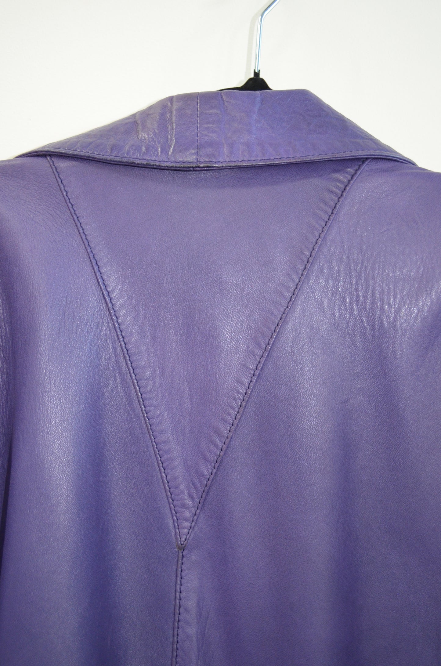 in 1975 cost $1000 VINTAGE Silver Fox Leather Suit - Size 10-12 - MAGIC!