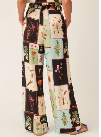 RRP $239 NANCYBIRD Pants. NEW without tags WITH POCKETS!