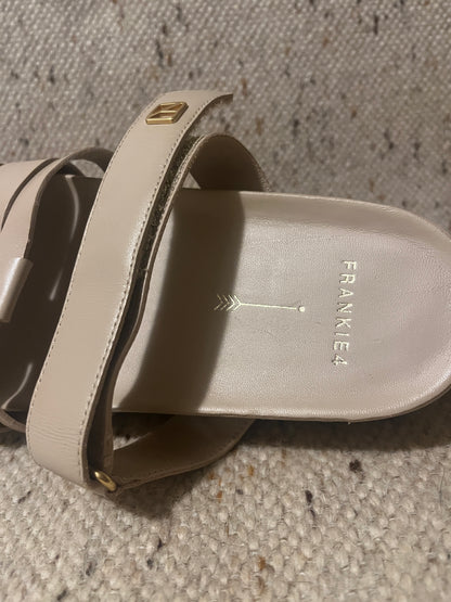 RRP $249 Frankie 4 : slides :  NEW never worn