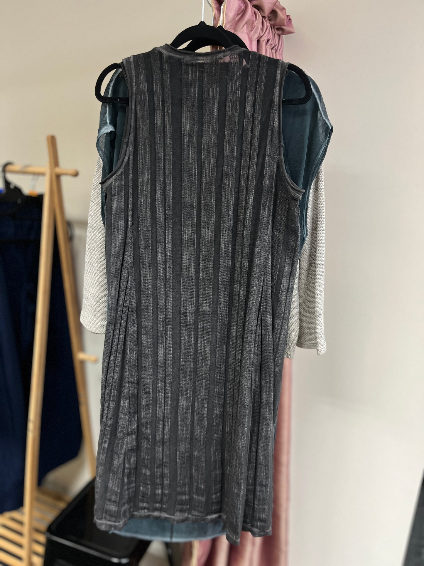 RRP $665 ITALIAN BRAND : TRANSIT PAR SUCH - CHOCOLATE GREY TUNIC / DRESS. WITH SLIP (Copy)