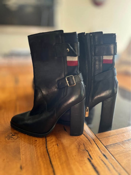 RRP $299 Gorgeous Tommy H heeled boots!!